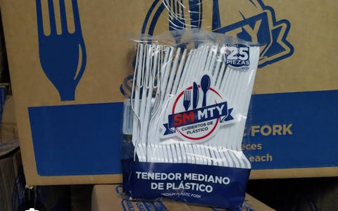 Tenedor mediano caja con 40 paquetes de 25pz